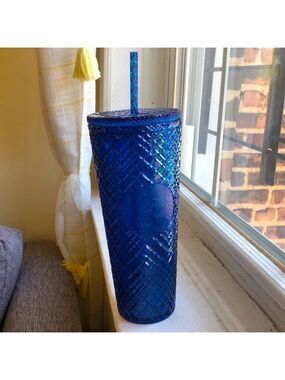 Starbucks Jeweled Diamond Blue Azure Holiday 2022 Ice Tumbler Venti Gift